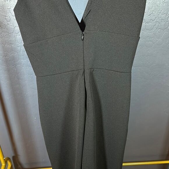 Lulu's Black Maxi Sheath Dress with Sleeveless Design and V-Neck for Cocktail - Picture 5 of 6